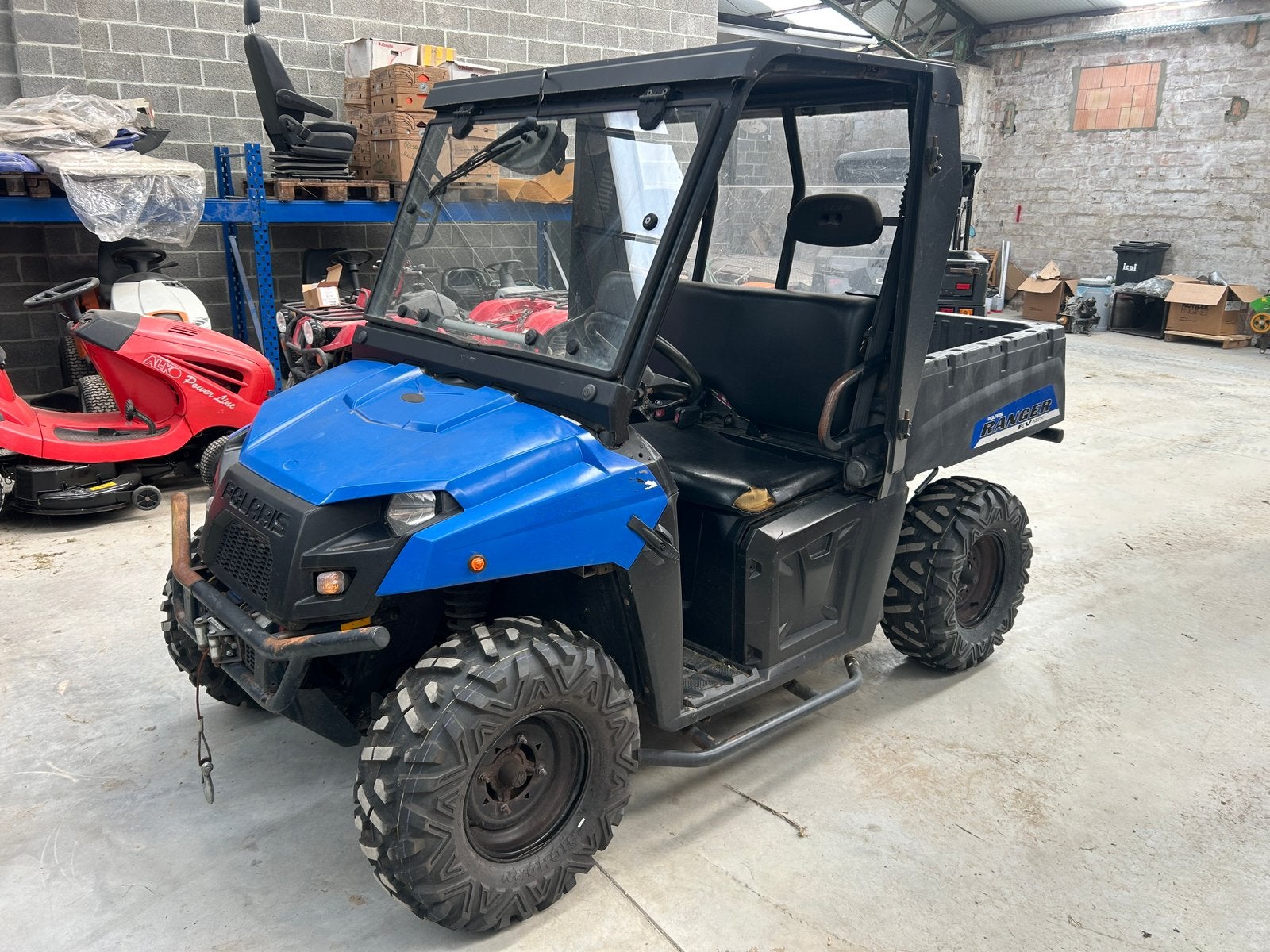 Poalris ranger electrique 4x4, 12 à 35 kW, 500 cm³, 1 cylindre