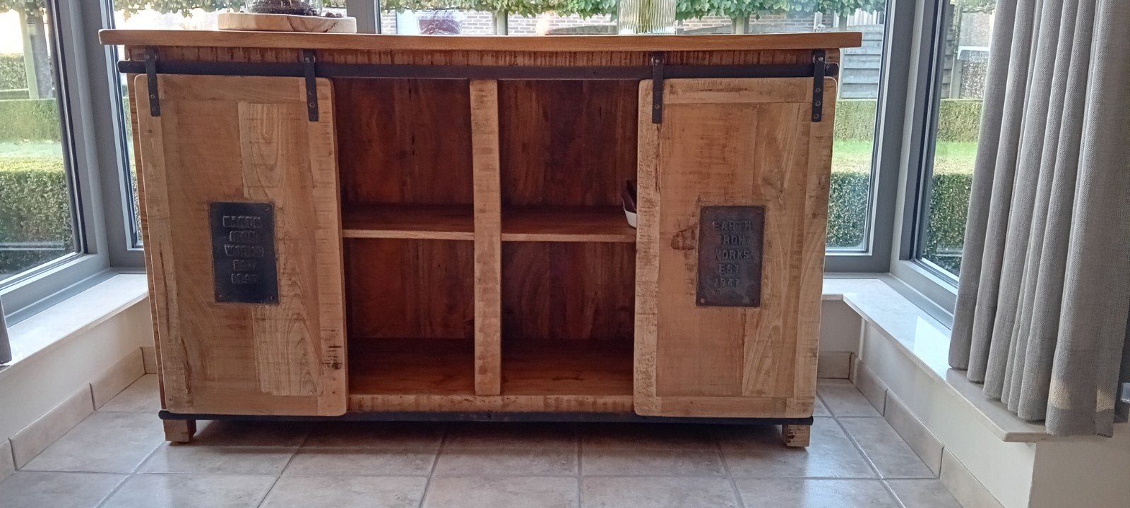 teak kast, Ophalen