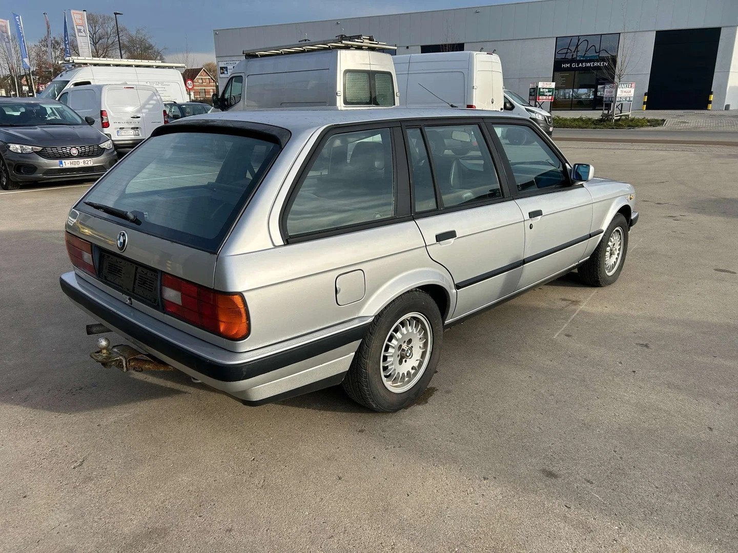 BMW 3 Serie 318 318i touring nette staat ideaal voor de lief, Stof, 1796 cc, Bedrijf, Zilver of Grijs