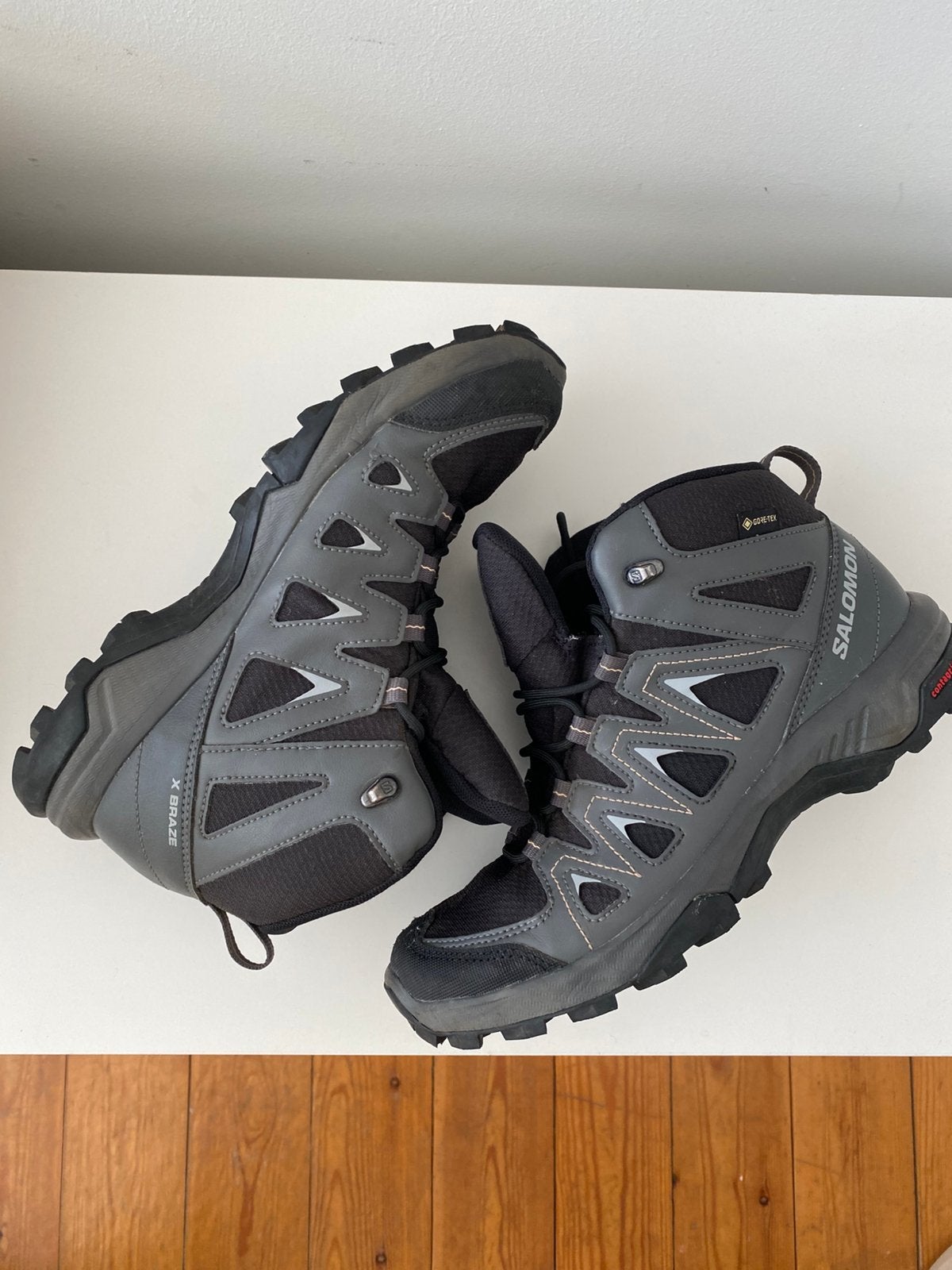 Bottes Trekking Salomon Goretex, Sports & Fitness, Alpinisme & Randonnée, Enlèvement, Comme neuf