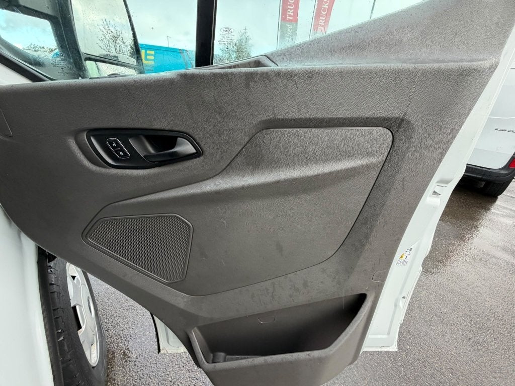 Ford Transit (Stock ID 35356) — 10