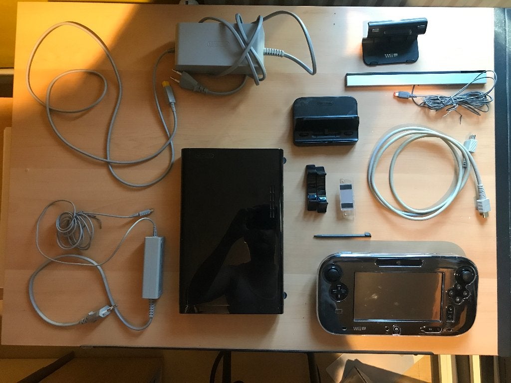 Pack Nintendo Wii U 32Go - en boîte complète + accessoires, Consoles de jeu & Jeux vidéo, Enlèvement ou Envoi, Utilisé, Avec 2 manettes