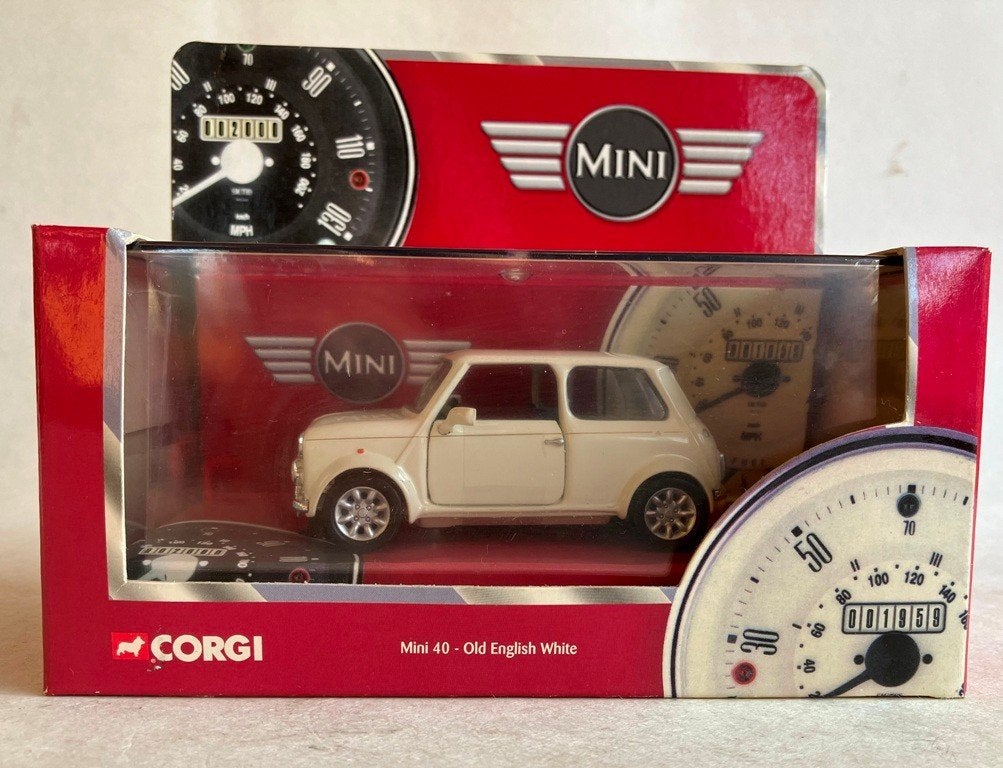 Mini Cooper Old English White Corgi CC82207., Ophalen of Verzenden, Zo goed als nieuw, Auto