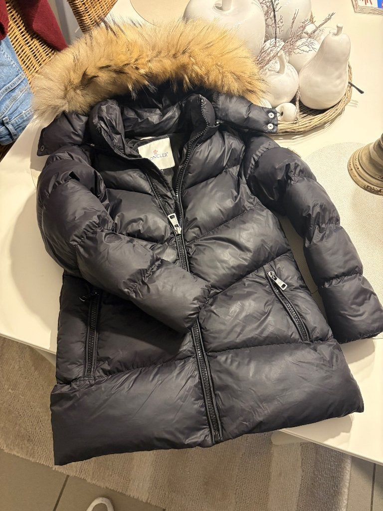Meisjes jas moncler, Ophalen, Zo goed als nieuw, Maat 128