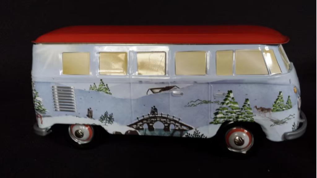 VW-bus Verzamelblik / KOEKBLIK Christian Delorme : WINTER, Ophalen of Verzenden, Zo goed als nieuw, Koek(jes)