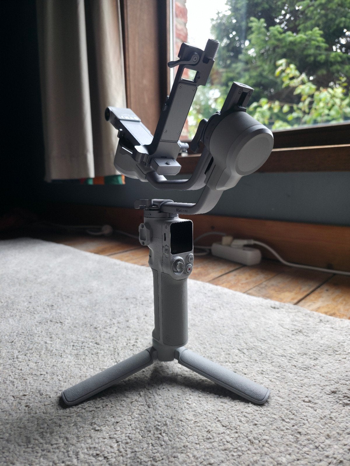 Mini Combo DJI RS 4, Neuf, Pieds flexibles, Enlèvement ou Envoi, DJI