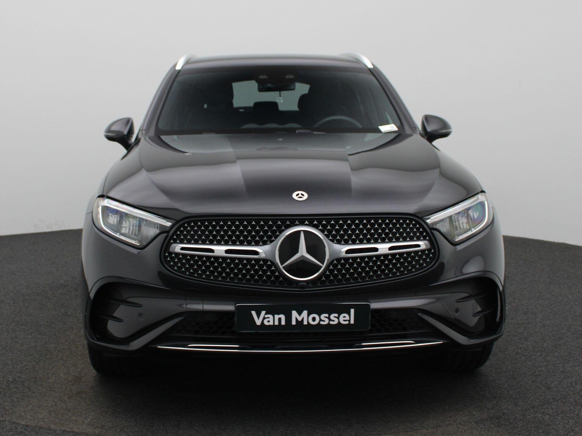 Mercedes-Benz GLC 300D + AMG LINE + TREKHAAK + RIJASSISTENTI, Automaat, 269 pk, Stof, Gebruikt