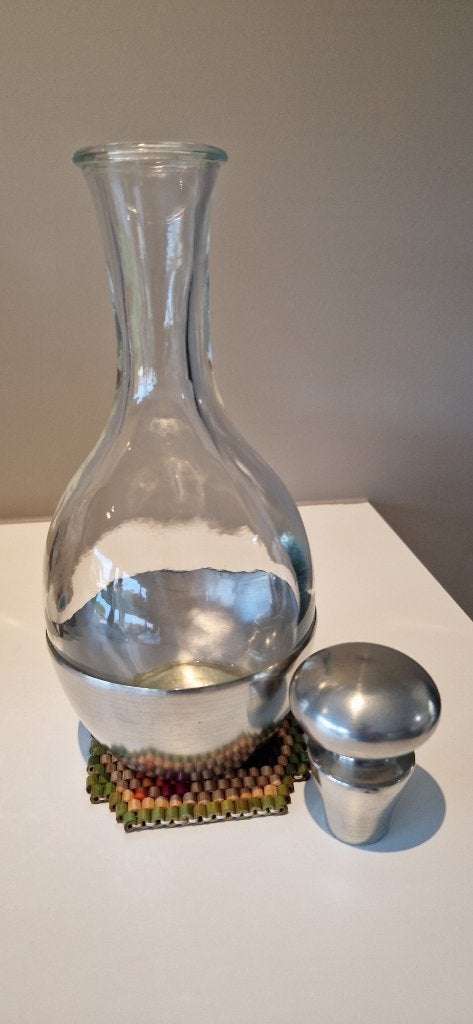 Carafe vintage en étain et verre, Antiquités & Art, Enlèvement ou Envoi