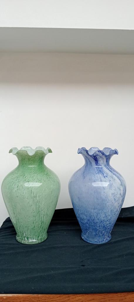 Magnifique paire de vases en verre soufflé - opaline, Enlèvement ou Envoi