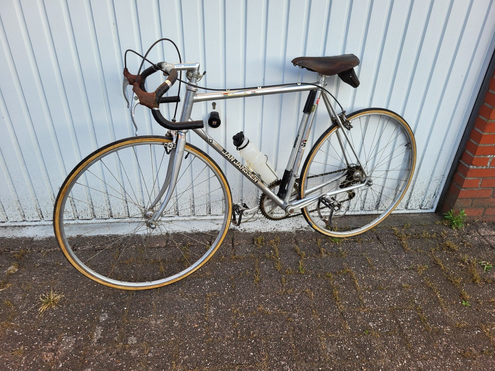 Vélo de course Jan Janssens, Enlèvement