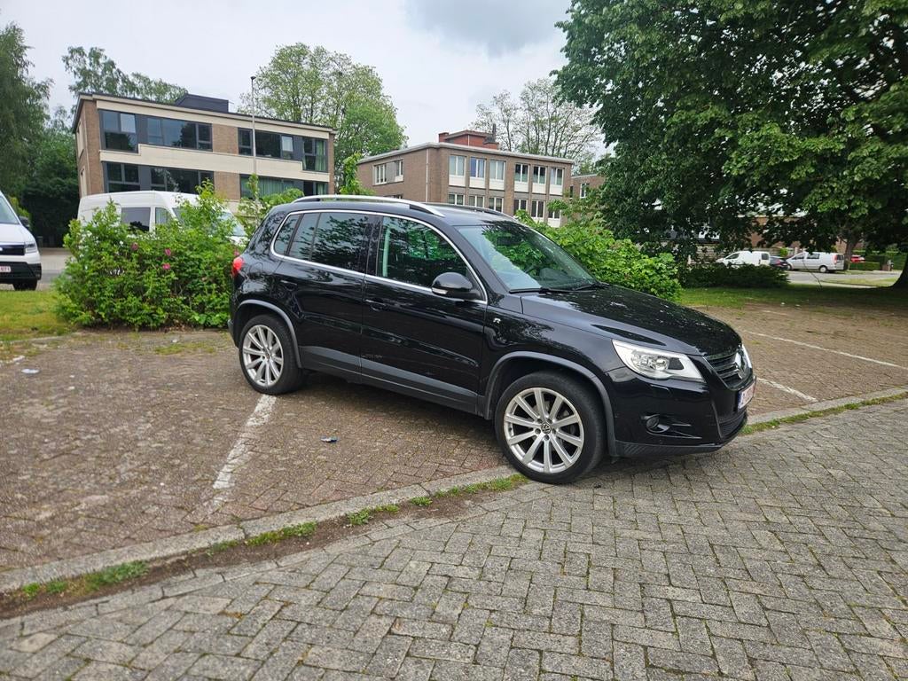 Volkswagen Tiguan R-line 1.4tsi 2010 Pano, Autos, Euro 5, Boîte manuelle, Particulier, 1399 cm³