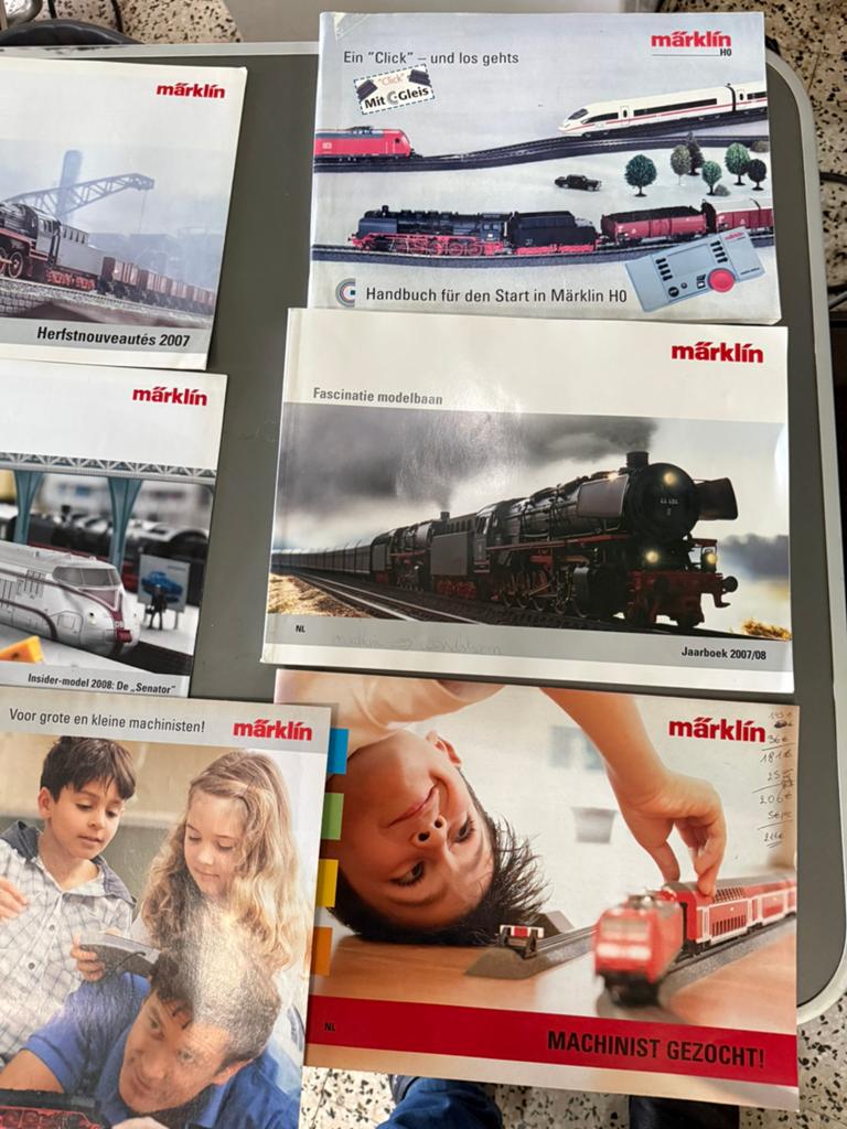 Marklin boeken, folders, Hobby en Vrije tijd, Ophalen of Verzenden, Zo goed als nieuw, Boek, Tijdschrift of Catalogus, Märklin