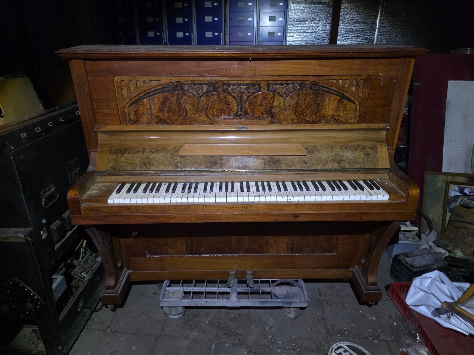 Schütze piano - Klassieke piano met karakter, Ophalen, Bruin, Zo goed als nieuw, Piano