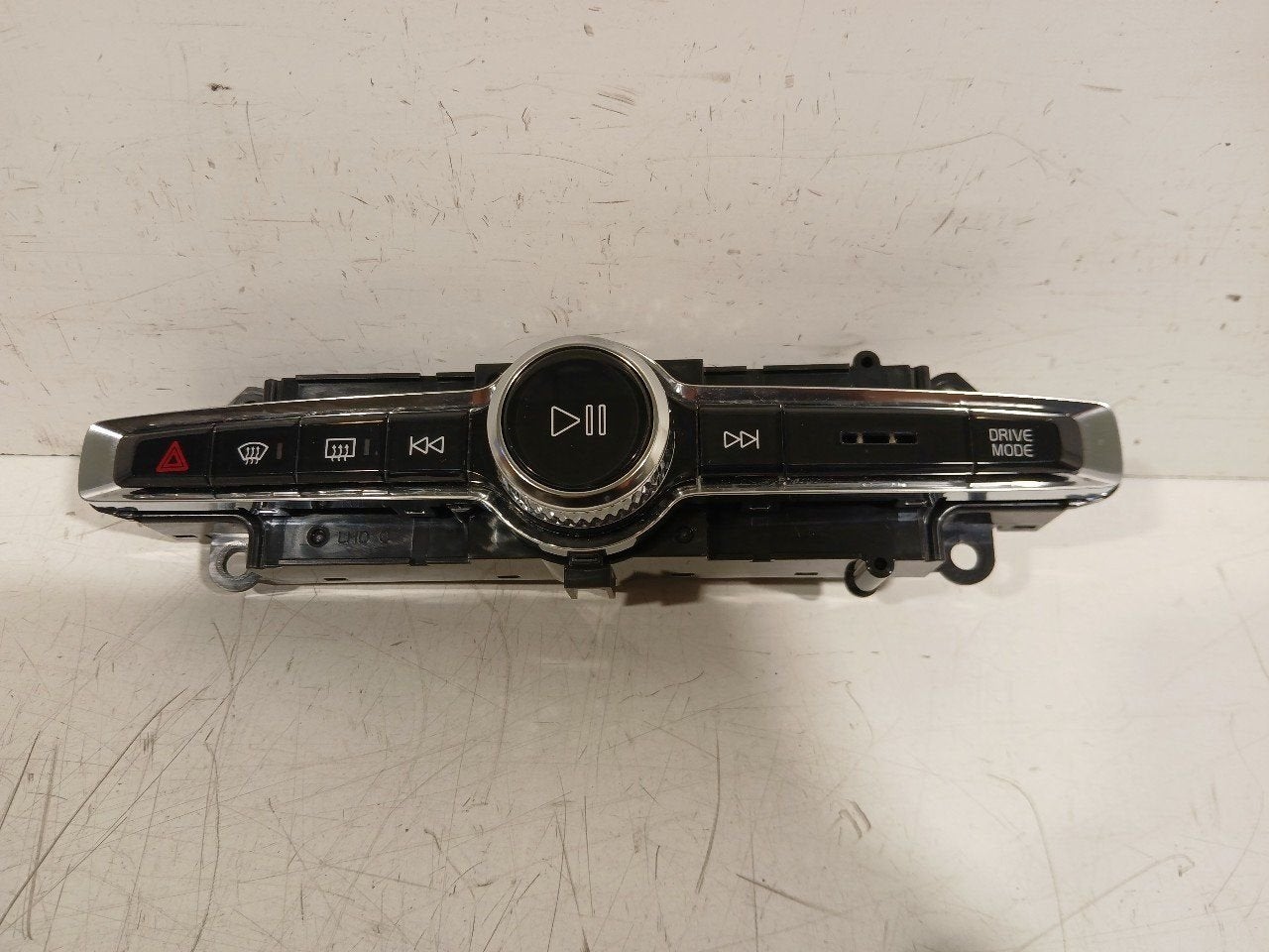 Radio bediening Volvo XC40, Ophalen of Verzenden, Van der Ven Autorecycling B.V., Onderdelen@venauto.nl, Ettenseweg 76, 4706 PB Roosendaal, The Netherlands