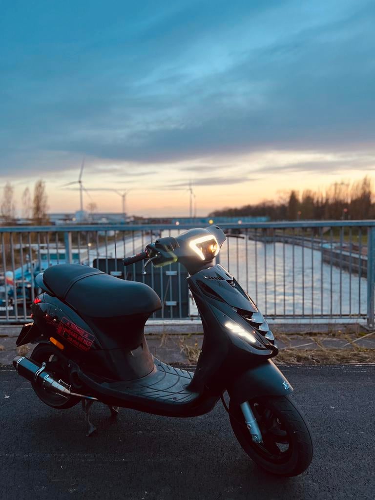 Piaggio zip 50cc 4t, Vélos & Vélomoteurs, Scooters | Piaggio, Zip, Comme neuf, Enlèvement, Classe A (25 km/h)