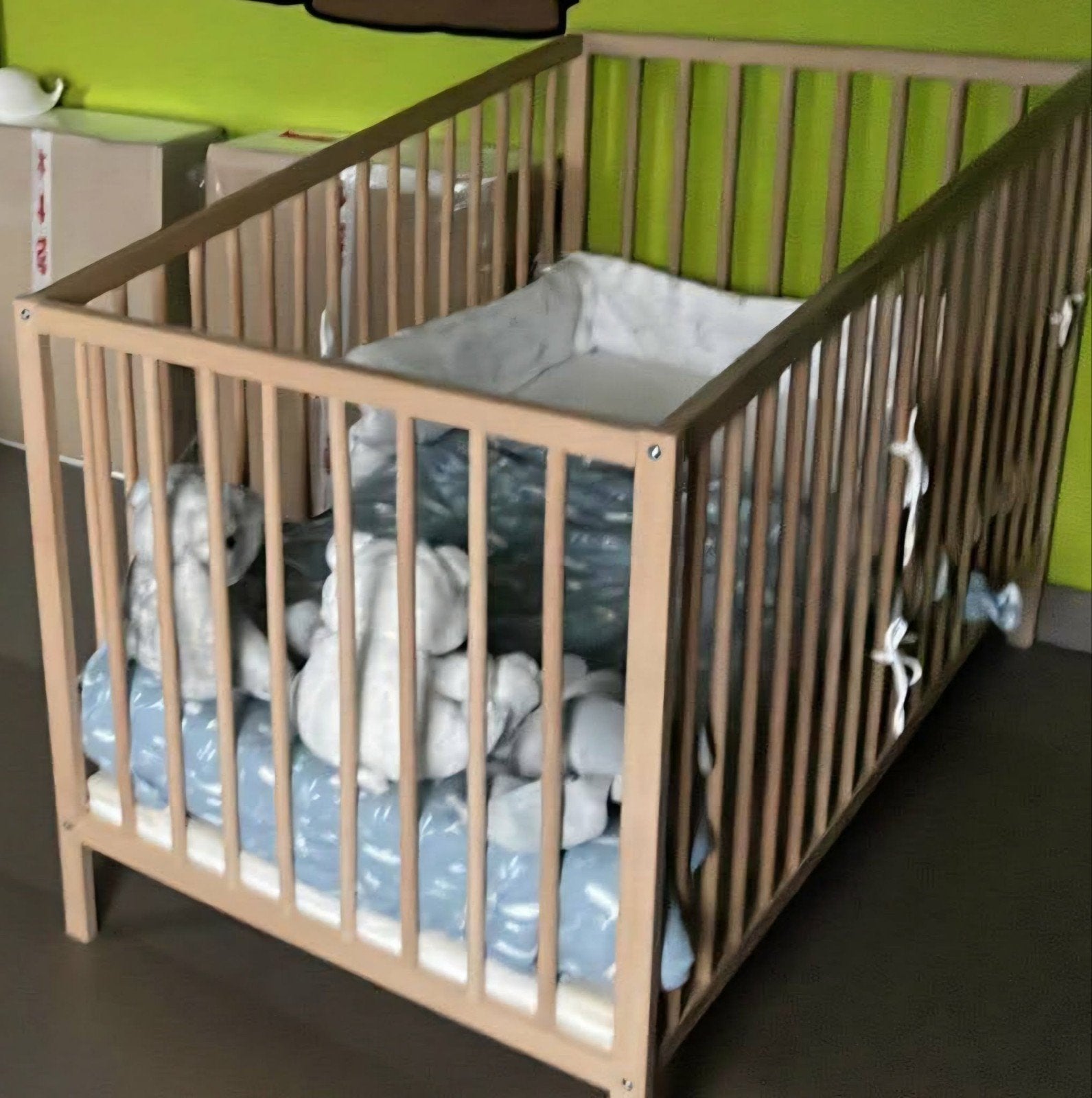 lit bébé en bois avec matelas, Enlèvement