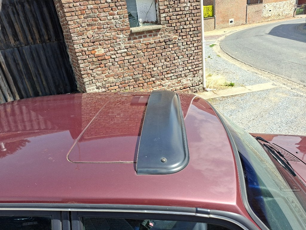 Voiture Ancêtre Volvo 240 GLD année 1989., foto 5