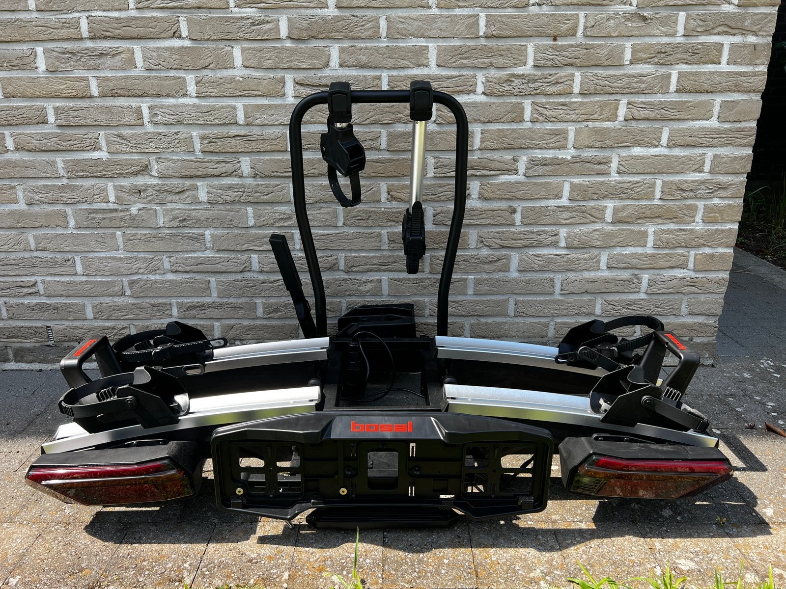 Fietsendrager Bosal, Ophalen, Elektrische fiets, Zo goed als nieuw, 2 fietsen