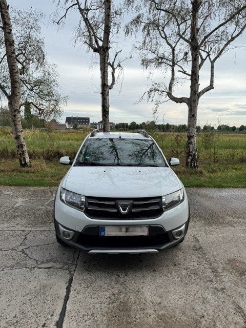 Dacia Sandero Stepway, Autos, Achat, 898 cm³, Volant multifonction, Noir