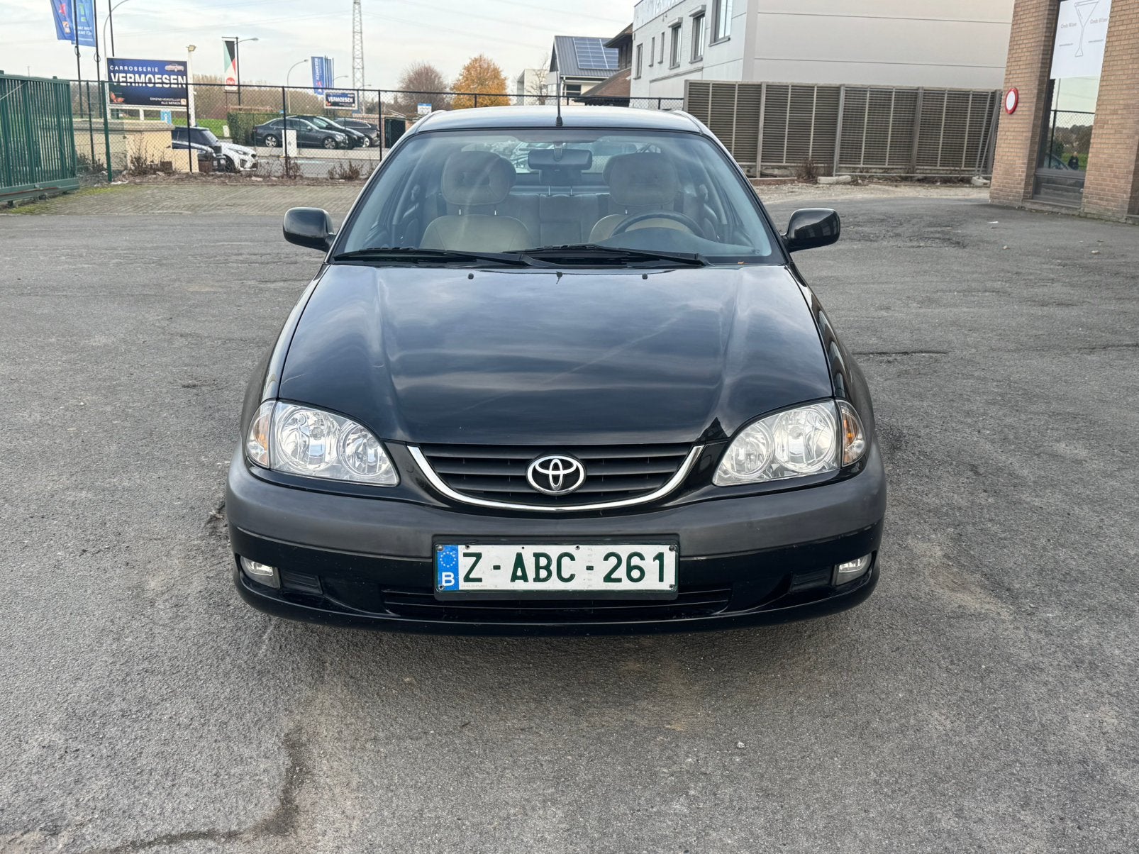 Toyota Avensis 2l essence Airco, Auto's, https://public.car-pass.be/vhr/44001c2b-6589-41a9-945a-eb07102cb373, 4 deurs, Avensis