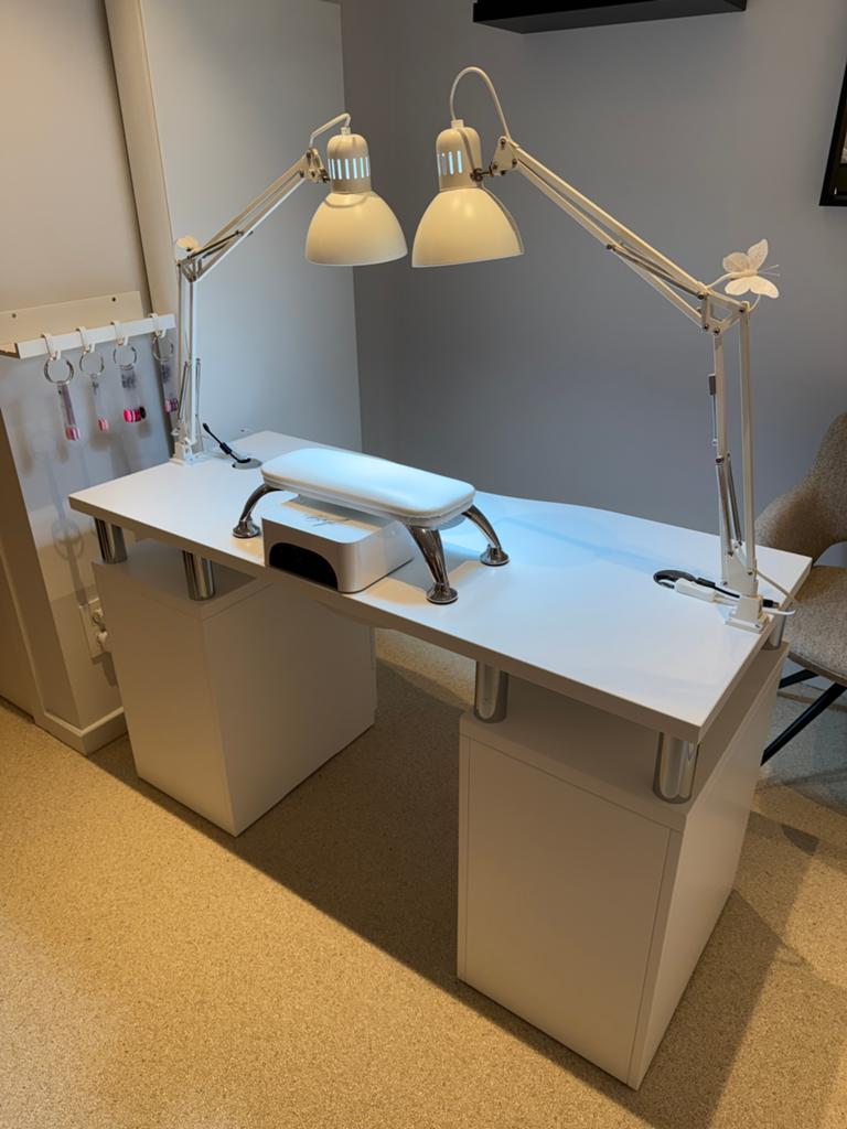 Manicure nageltafel, Huis en Inrichting, Bureaus, Zo goed als nieuw, Ophalen
