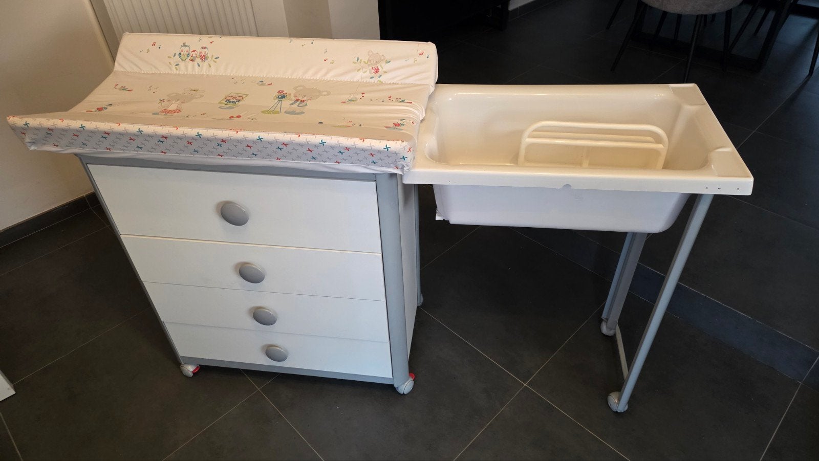 commode met ingebouwd schuifbad,, Ophalen, Gebruikt, Overige typen