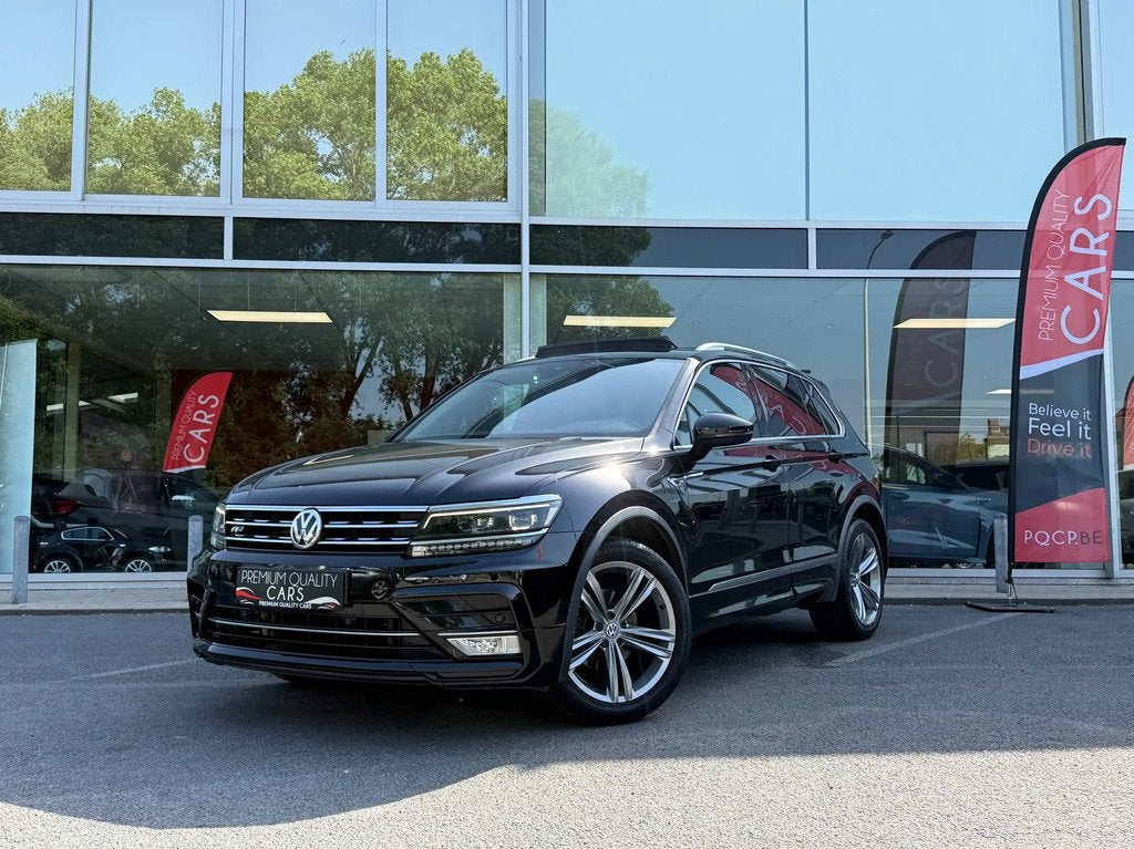 Volkswagen Tiguan R-LINE / PANORAMISCH DAK / ADAPTIVE CRUISE, Automaat, Gebruikt, 4 cilinders, Leder en Stof