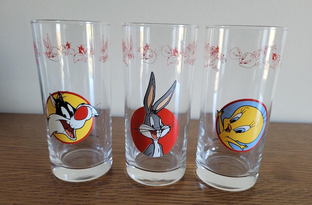 GLAZEN IN 3 LOONEY TUNES, Verzamelen, Ophalen, Nieuw, Frisdrankglas