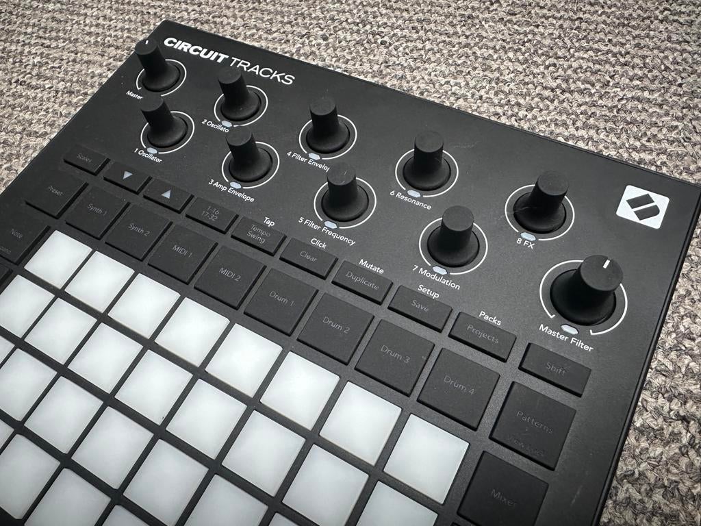 Novation Circuit tracks groovebox, Musique & Instruments, Échantillonneurs, Enlèvement ou Envoi, Comme neuf