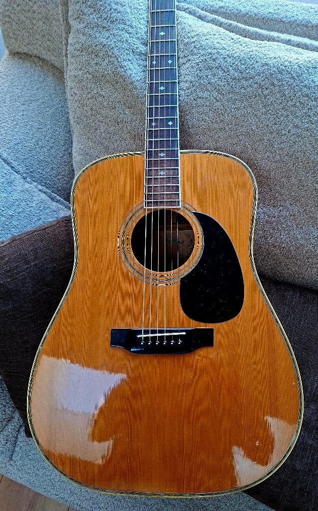F.Hashimoto Martin D28 copy W330 made in Japan., Ophalen of Verzenden, Gebruikt, Western- of Steelstringgitaar, Met koffer