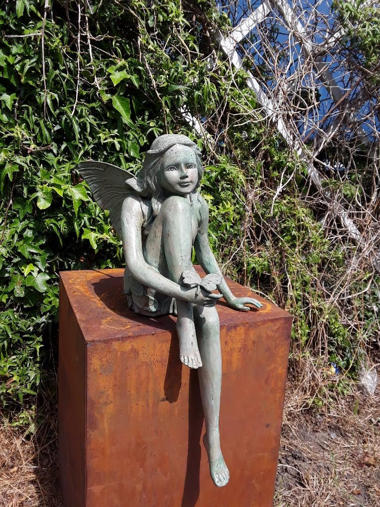Fée en bronze, Enlèvement