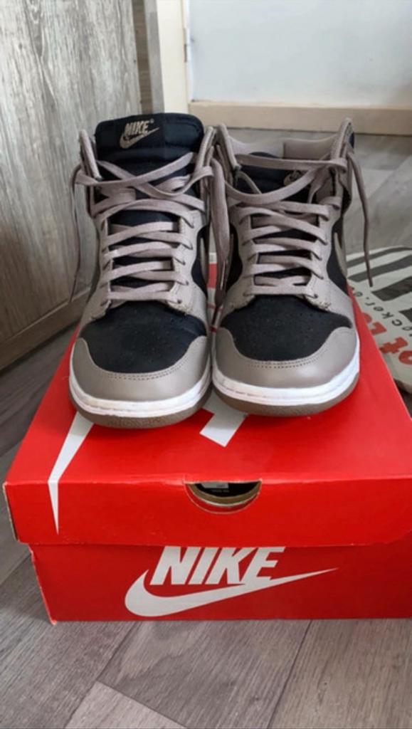 Nike dunk high moon fossil maat 39, Enlèvement, Utilisé, Chaussures