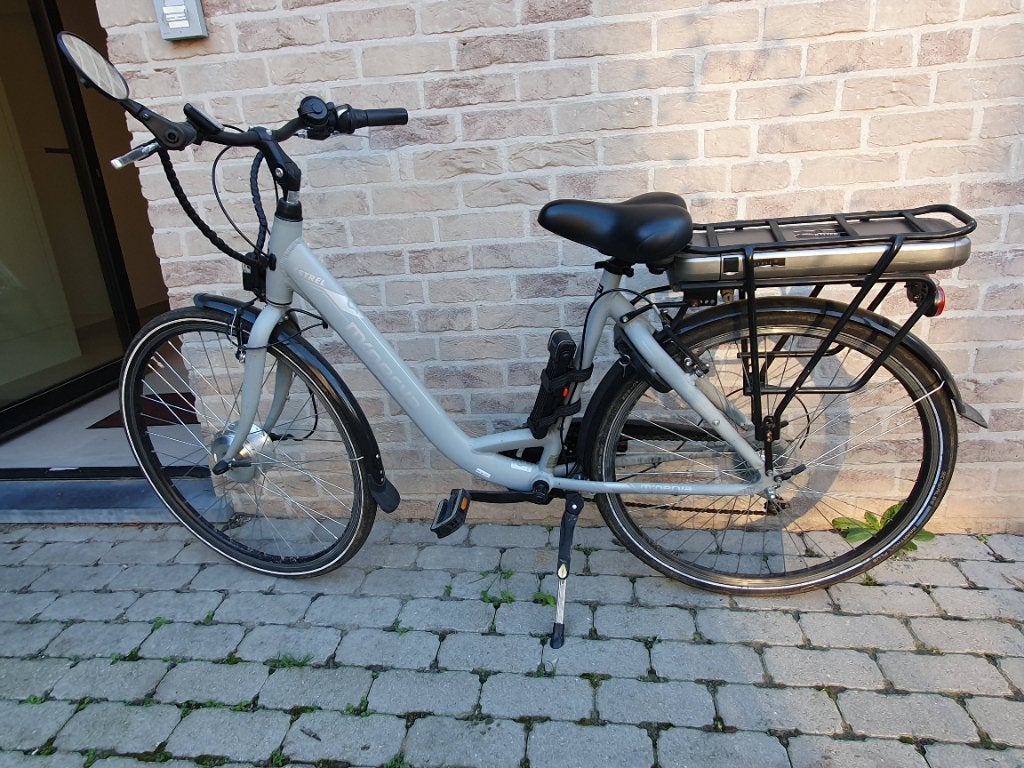 Grijze elektrische fiets, Ophalen, Zo goed als nieuw, 50 km per accu of meer, Overige merken