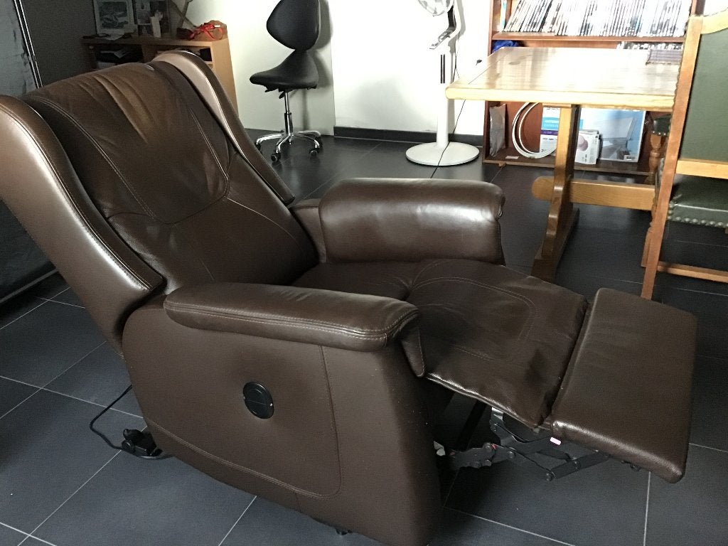 Relax électrique, Maison & Meubles, Comme neuf, Enlèvement, Cuir, 75 à 100 cm