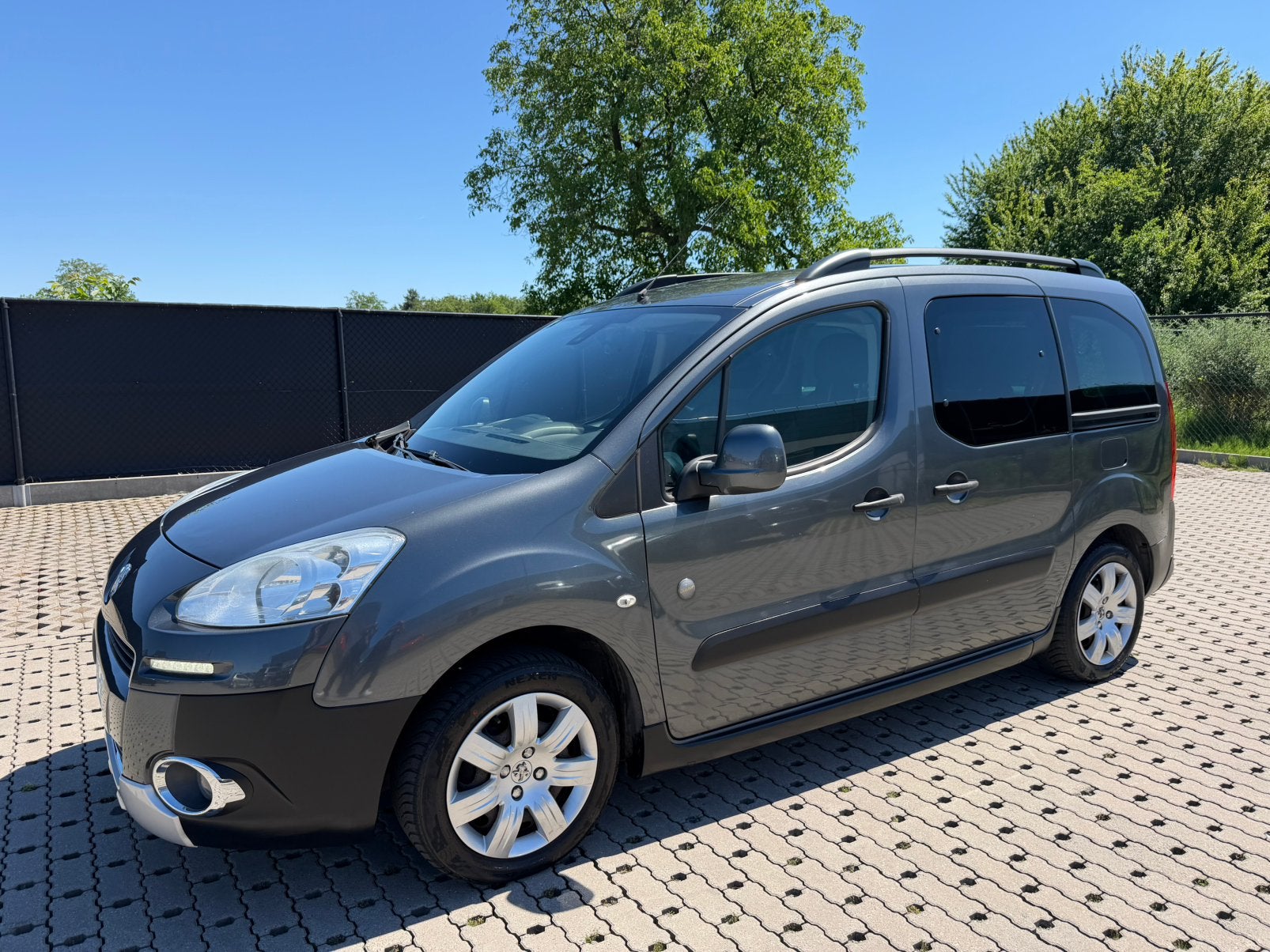 Peugeot patner 1.6 hdi bj 2015, Auto's, Peugeot, Euro 5, Bedrijf, 5 deurs, Zilver of Grijs