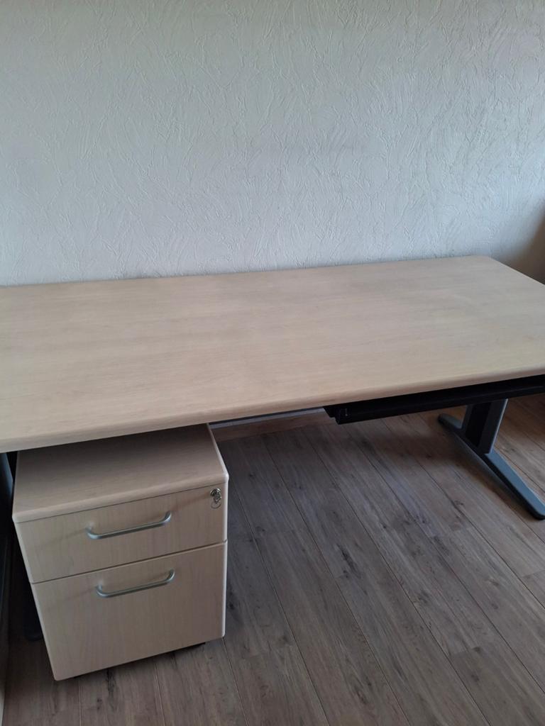 Groot bureau 1.80 op 80 cm met ladenblok, Ophalen, Hout