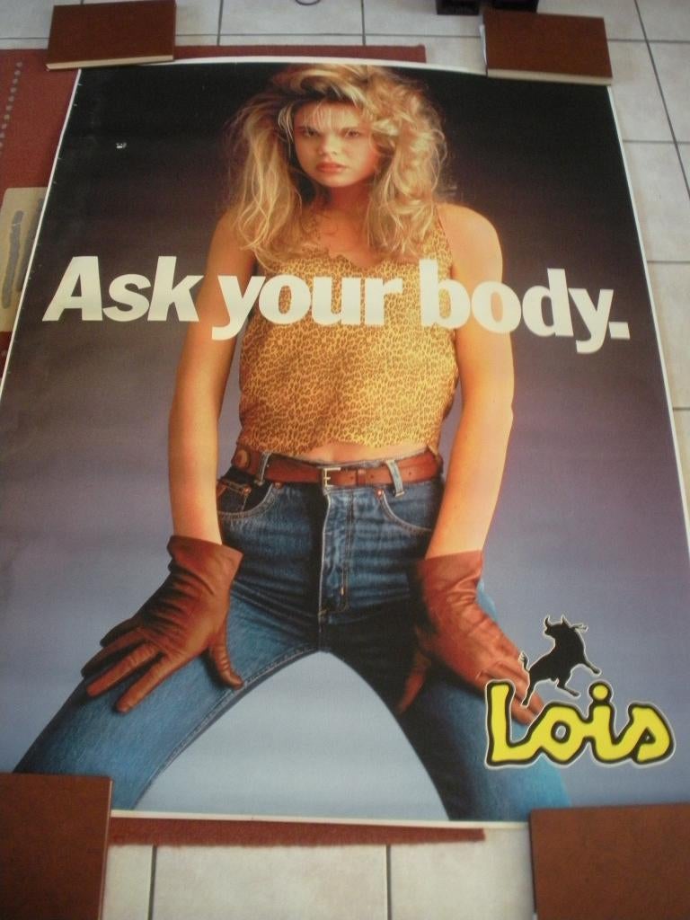 Affiche Jeans DENIM Lois “Ask Your Body” 1970 format abribus, Ophalen, Zo goed als nieuw, Reclamebord