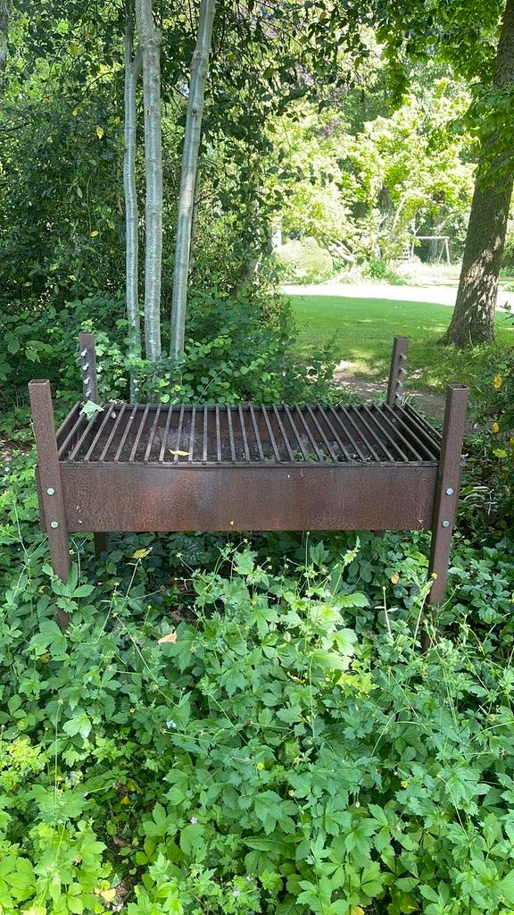 Bbq grand format fait sur mesure, Ophalen, Zo goed als nieuw