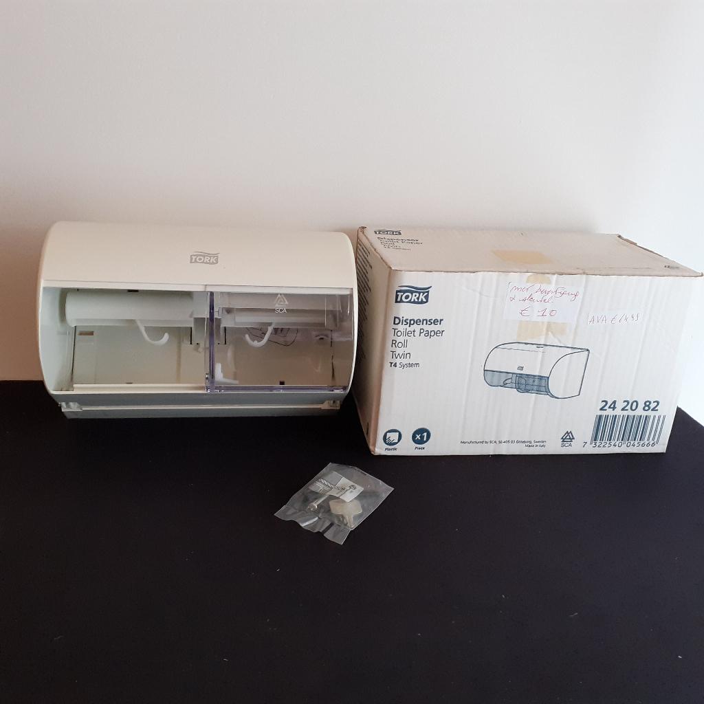 TORK Toiletpapier dispenser "TWIN" Nieuw! 2 stuks Prijs: €10, Ophalen of Verzenden