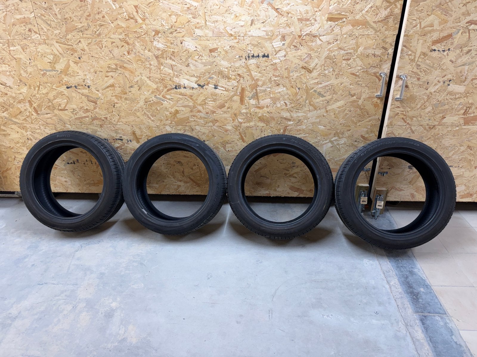 4 Pirelli Scorpion Zero All season banden 245/45 R20, Ophalen, All Season, Band(en), 20 inch
