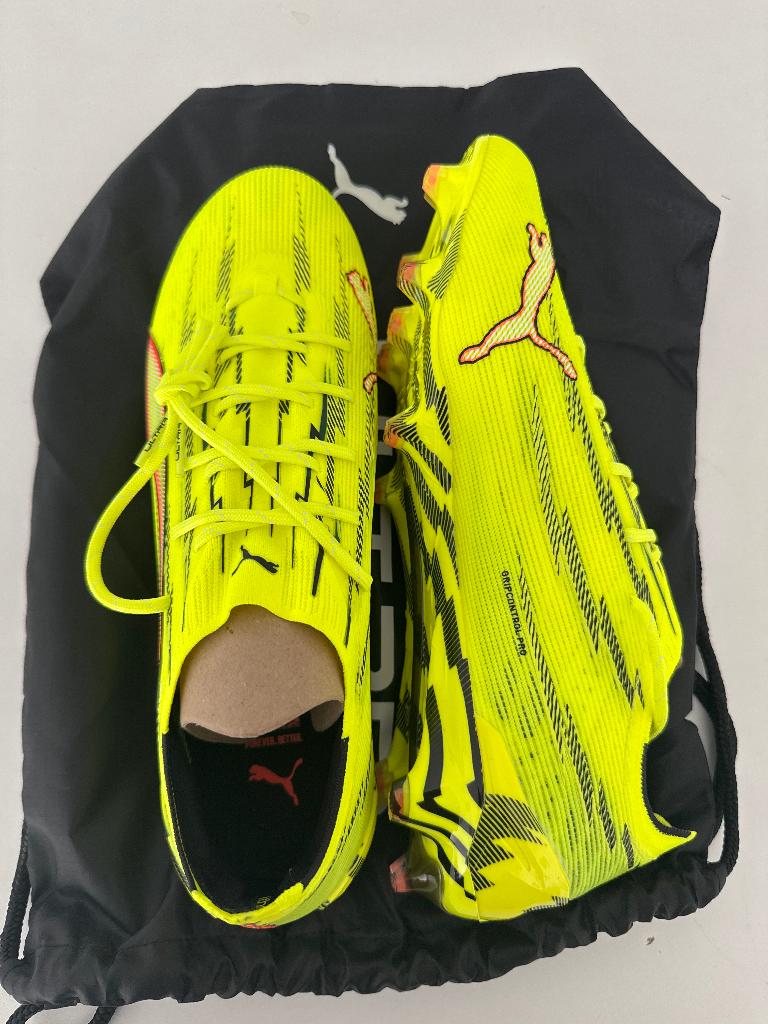 Voetbalschoenen puma, Ophalen of Verzenden, Nieuw, Schoenen
