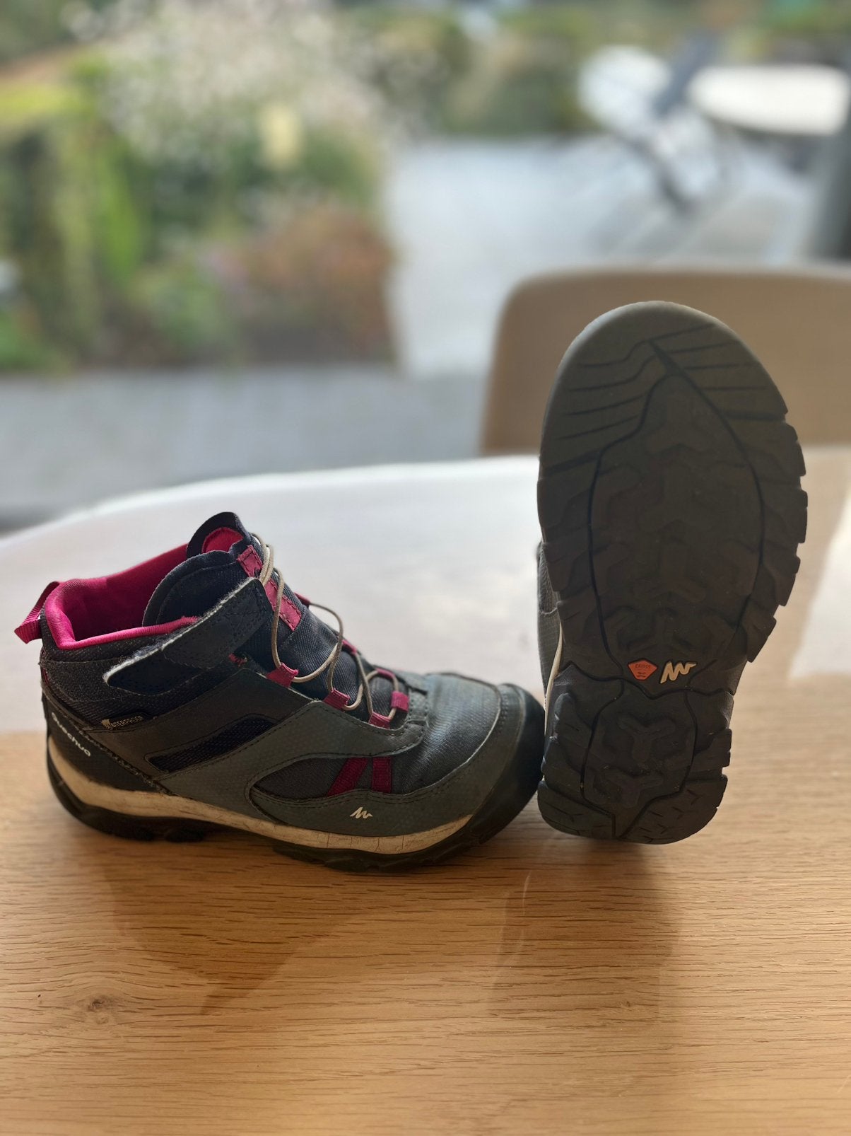 Quechua bergschoen (maat 33), Enfants & Bébés, Vêtements enfant | Chaussures & Chaussettes, Enlèvement ou Envoi, Utilisé, Quechua, Decathlon