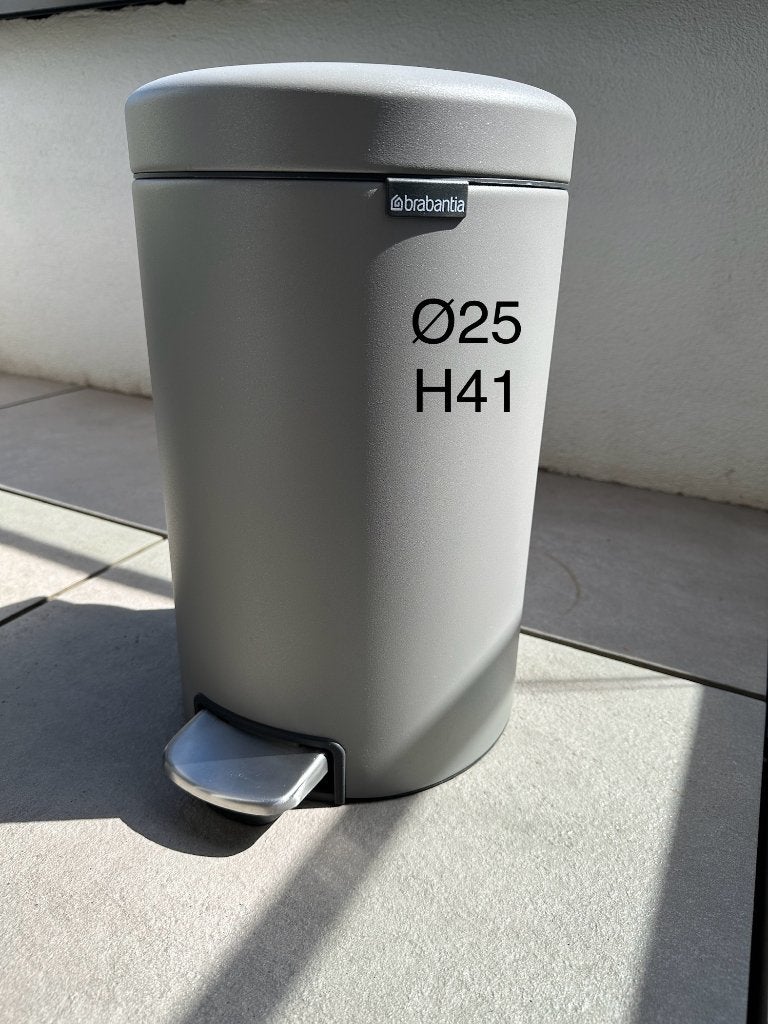Brabantia, POUBELLE À PÉDALE 12 L - Mineral Concrete Grey, Neuf, À pédale, 10 à 20 litres, Enlèvement