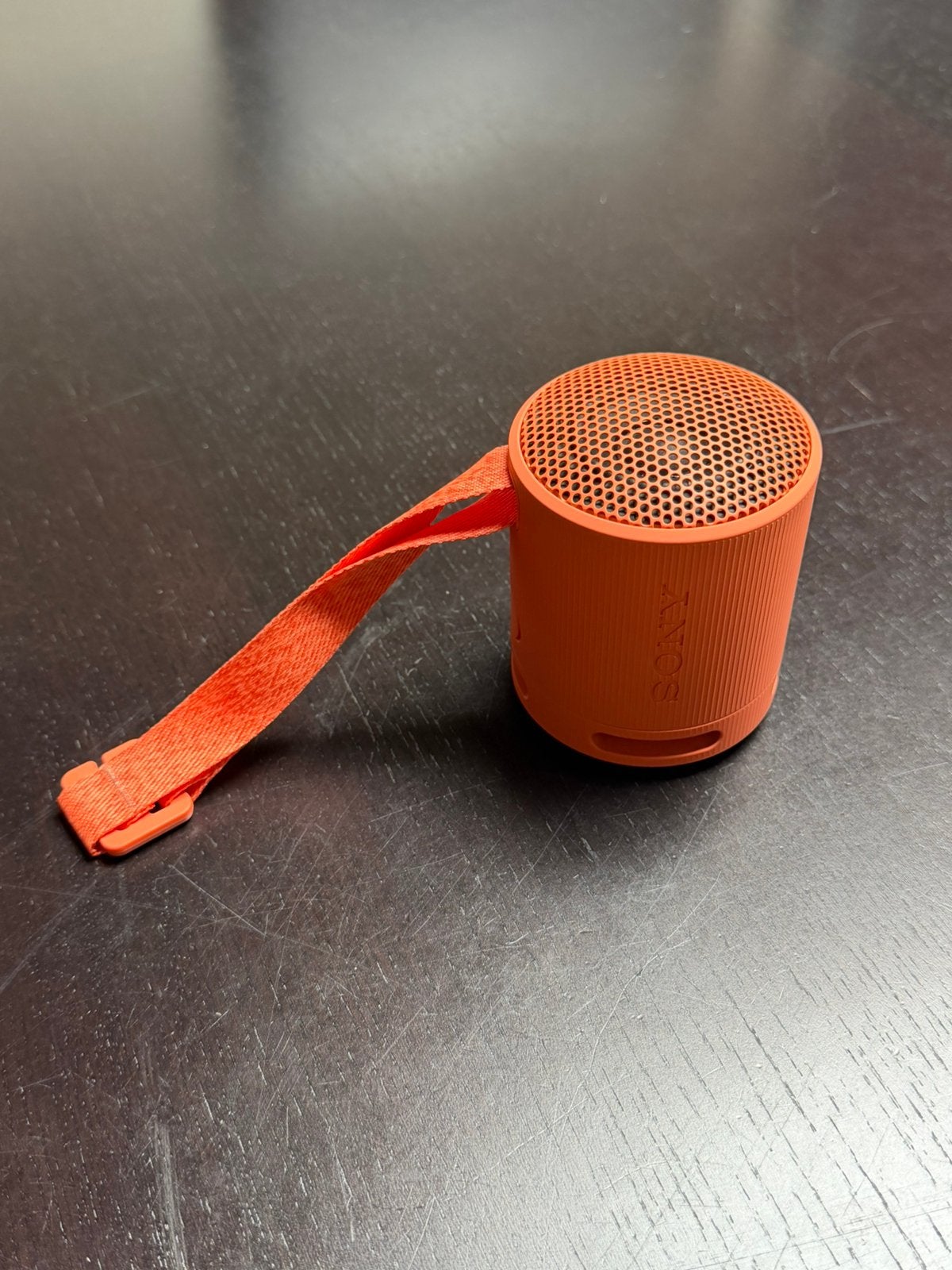 Sony xb 100 bluethootspeaker, Audio, Tv en Foto, Luidsprekerboxen, Ophalen, Zo goed als nieuw, Sony