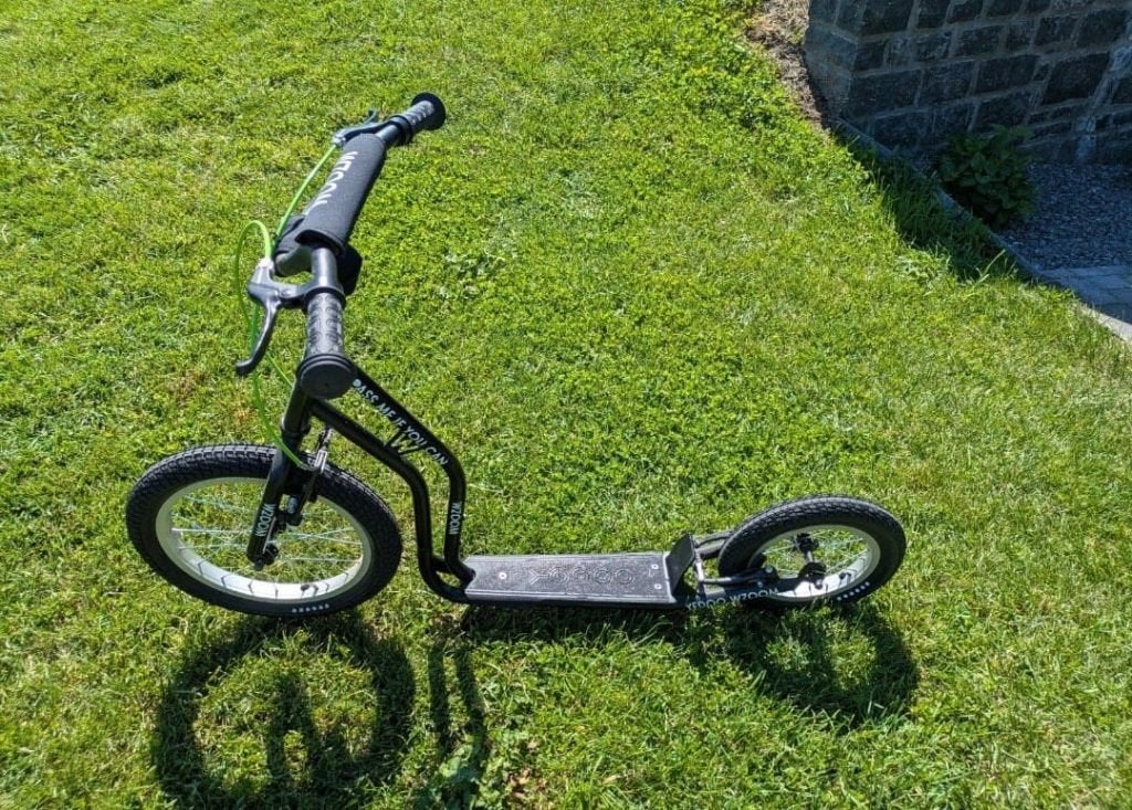 Trottinette Yedoo Wzoom (Pneus gonflables) – Noire, Vélos & Vélomoteurs, Trottinettes, Comme neuf, Step simple, Enlèvement