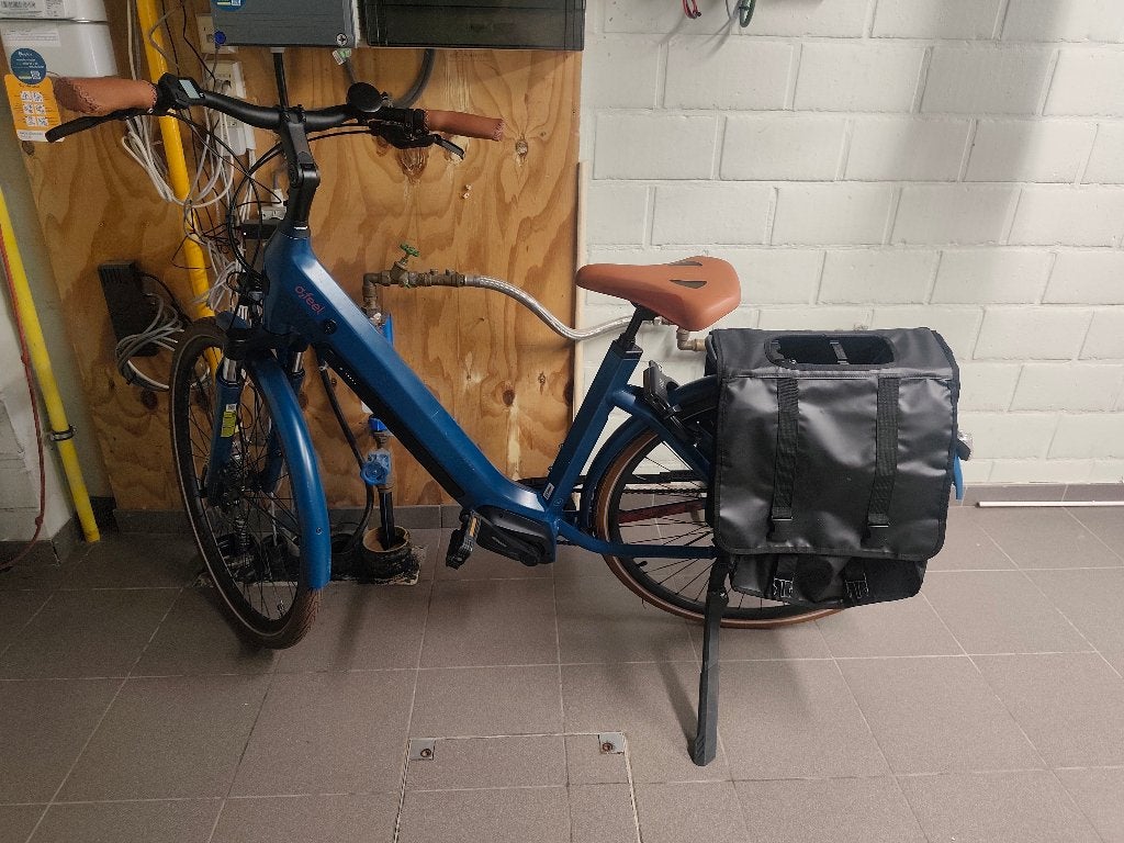 ​O2Feel Elektrische Damesfiets (Shimano Steps Middenmotor, Zo goed als nieuw, 47 tot 51 cm, 50 km per accu of meer, Ophalen
