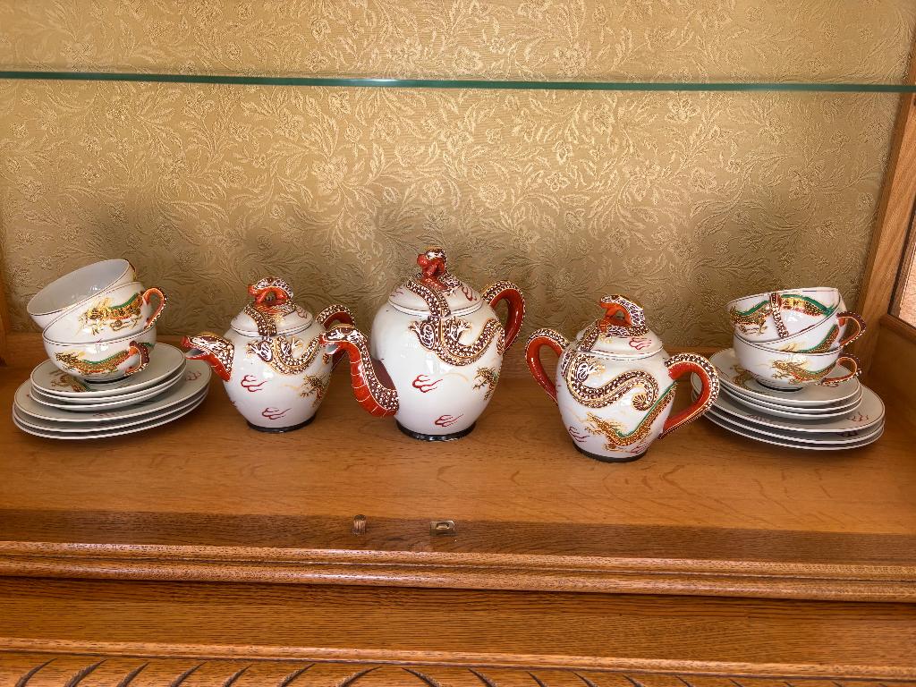 Vintage theeservies met draakdecor, Antiek en Kunst, Ophalen