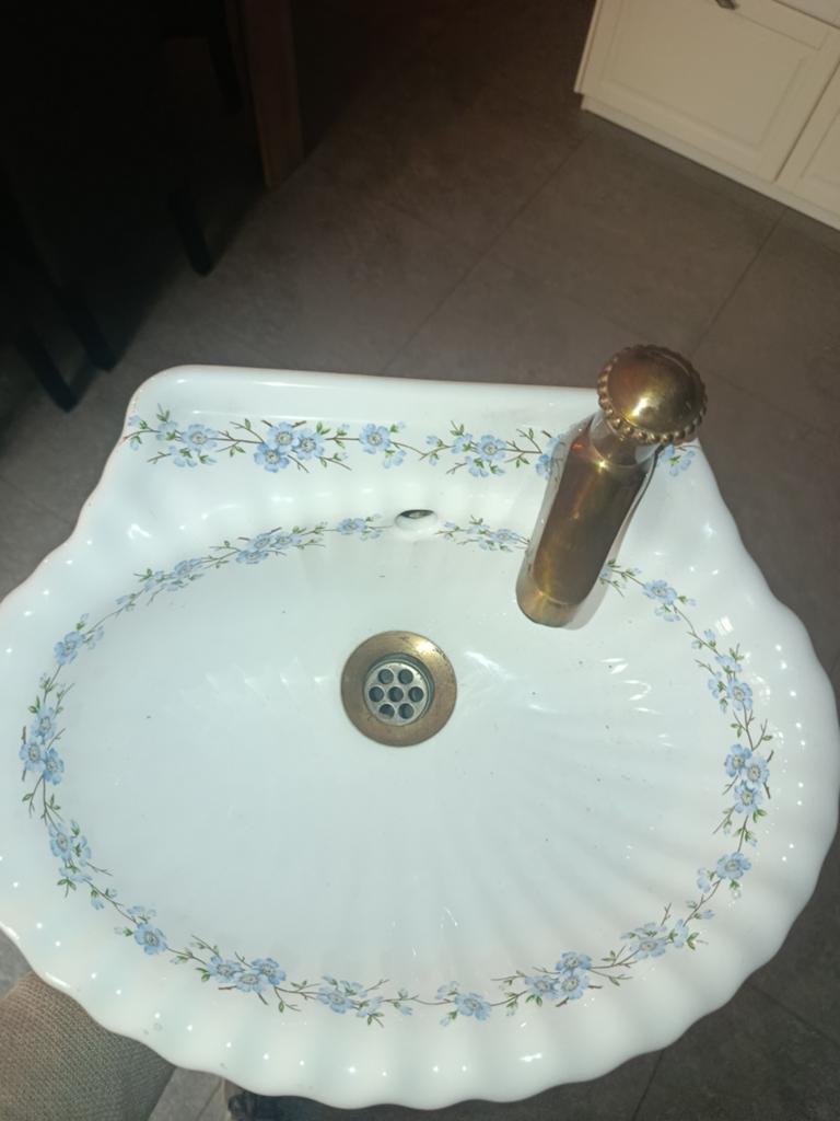 Lavabo, wasbak met motief uit Frankrijk, Huis en Inrichting, Badkamer | Badkamermeubels, Ophalen