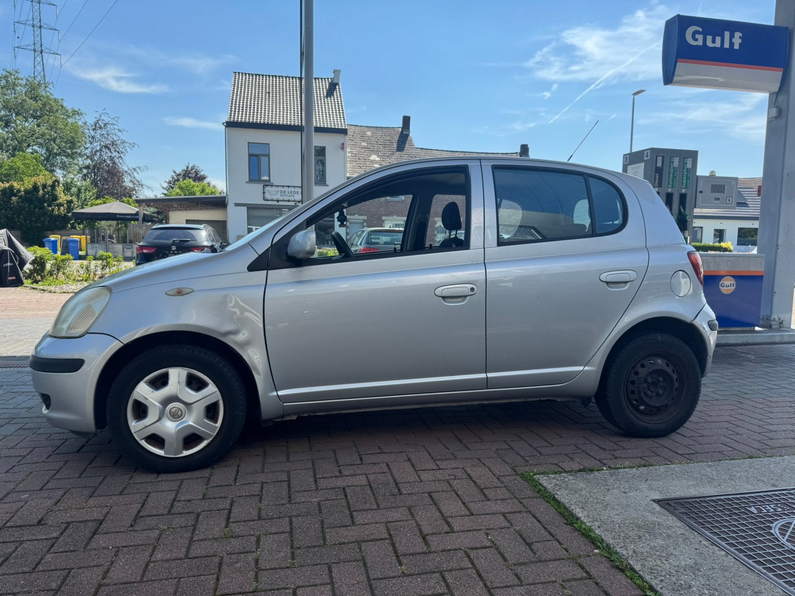 Toyota Yaris 1.0 - ESSENCE - AUTOMATIQUE - 131.000km - 2005, Argent ou Gris, Achat, Entreprise, 5 places