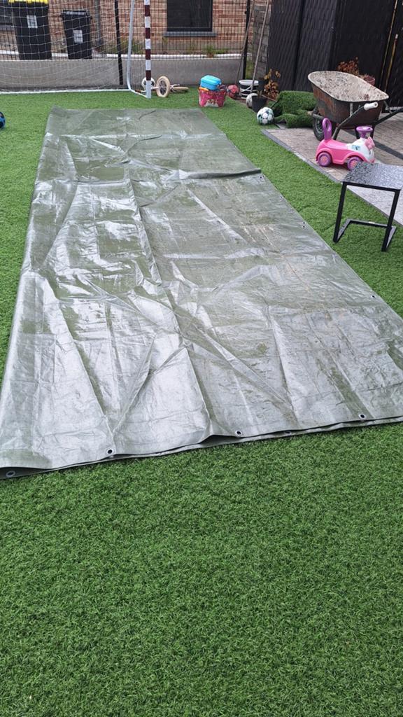 Zeil, gebruikt een jaar onder een zwembad., Caravans en Kamperen, Ophalen